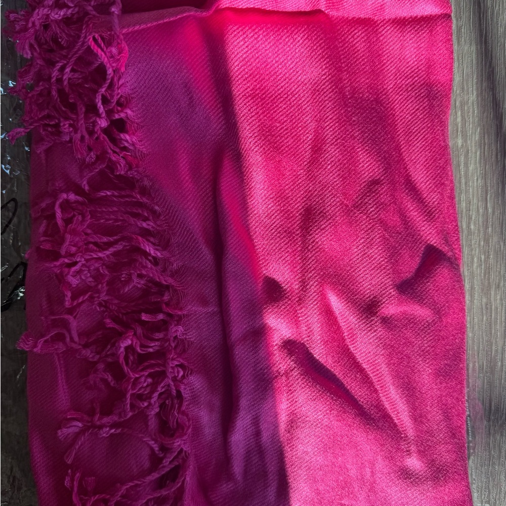 Elegant Pink Scarf with Fringe